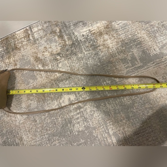 Unbranded Little Tan Fanny Pack Crossbody Purse Zip Closure Minimalist Boho - Picture 9 of 10